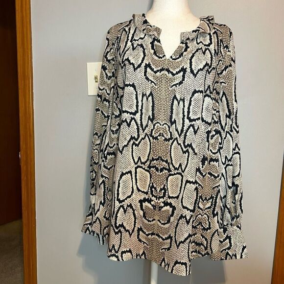 Cabi snakeskin animal print blouse size M - Picture 3 of 13